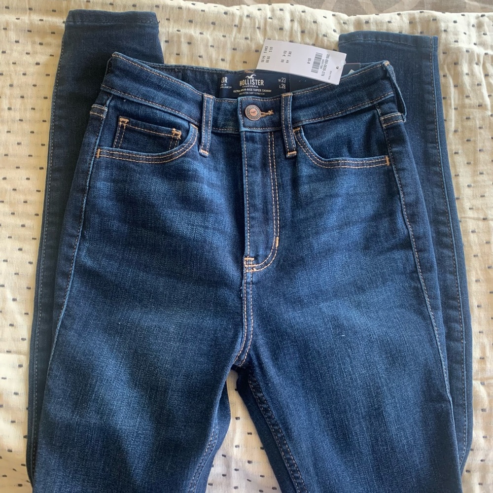 New with tags Hollister Ultra High Rise Super Skinny Jeans